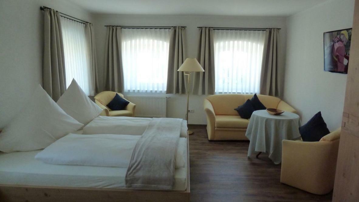 Ferienwohnung Zum Dorfwirt Риденбург Экстерьер фото